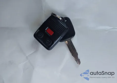 2002 Ford Escape Xlt z USA, uszkodzony, nr VIN 1FMYU03102KA64389